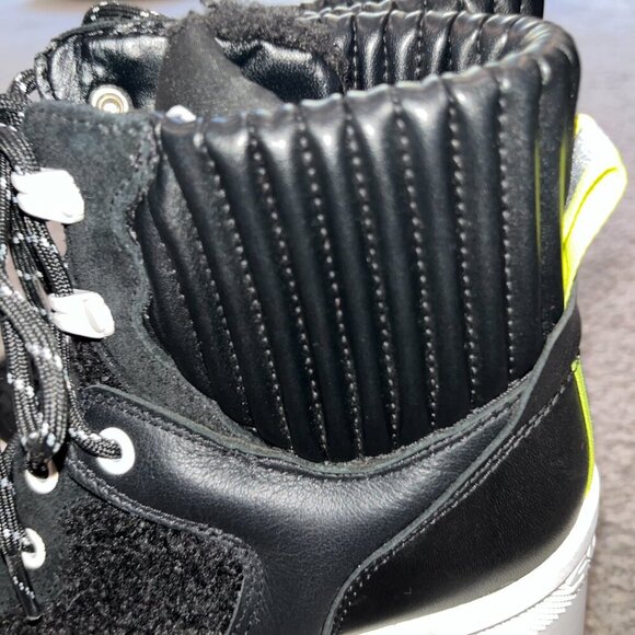 SOREL BREX HEEL COZY LACE-UP BOOTIE - FAUX SHEARLING  BLACK & WHITE EUC SIZE 7.5 - Picture 13 of 15